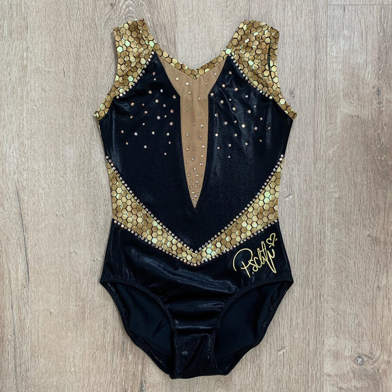 Pauline Sch fer Edition Gold Riedis Handgeschneiderte Gymnastik pauline-sch-fer-edition-gold-riedis-handgeschneiderte-gymnastik